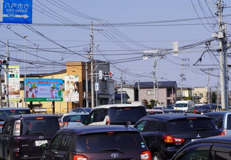 ゆりの木通り　平中交差点LV