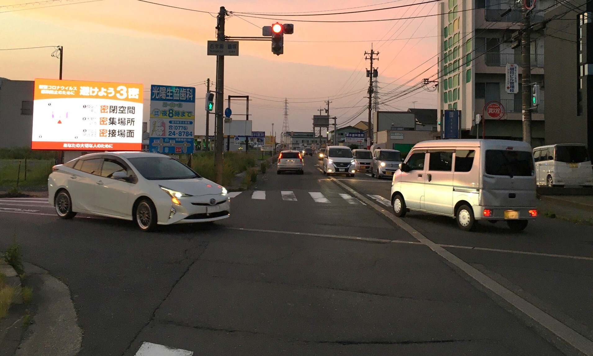 fukui-nishigakuen-iizuka_led1