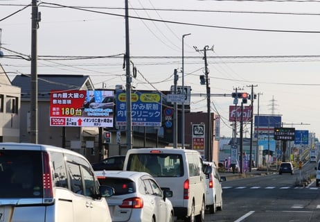さくら通り国道4号線さくらホール入口交差点LEDビジョン