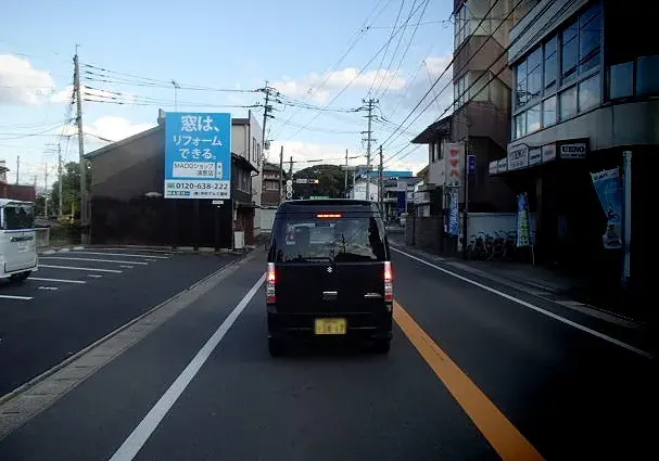 駅構内広告（引き）