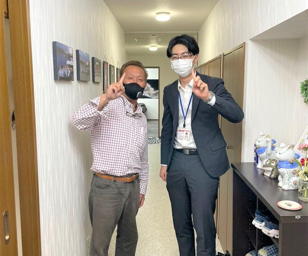 お客様と長田広告社員