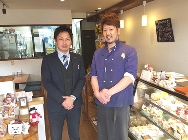 お客様と長田広告営業社員
