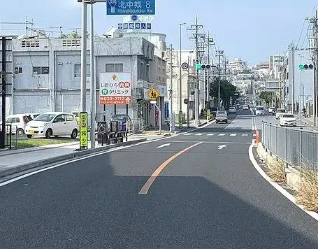 屋外看板（引き）