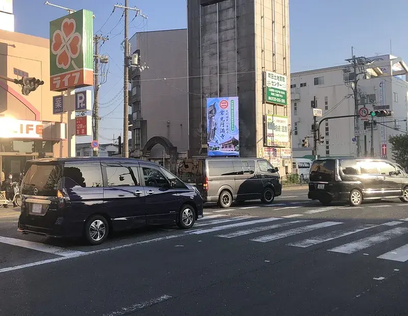 デジタルサイネージ（引き）
