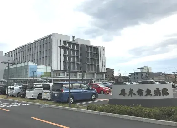 屋外看板（引き）