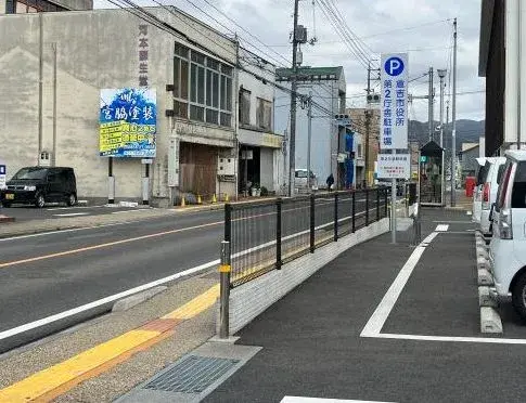 屋外看板（引き）